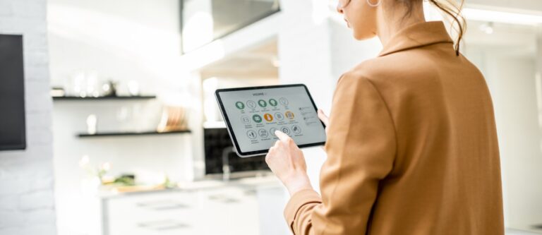Smart Home Technology for Electricians: Sell with Confidence
